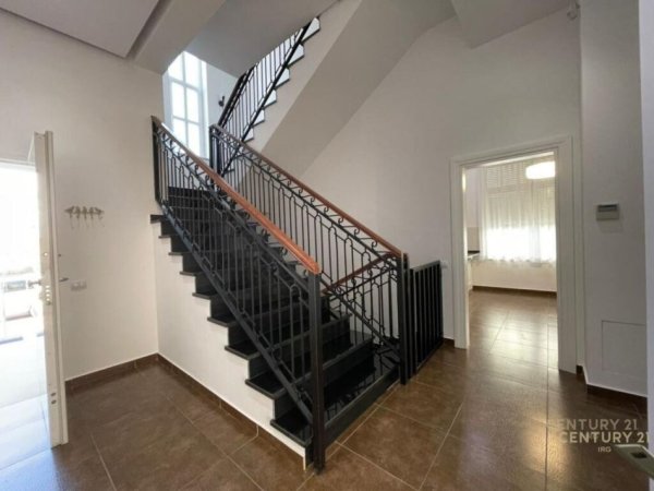 Tirane, jepet me qera Vile 3 Katshe , 330 m² 4.800 € (Rolling Hills)