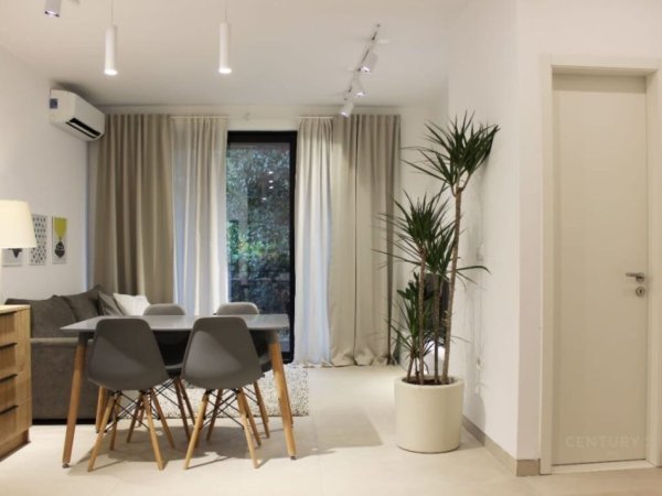 Tirane, jepet me qera apartament studio, Kati 1, 55 m² 600 € (Myslym Shyri)