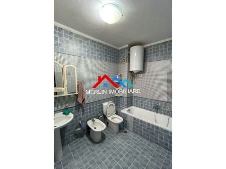 Tirane, jepet me qera apartament 2+1 Kati 8, 85 m² 550 € (RRUGA E ELBASANIT)