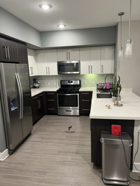 Tirane, jepet me qera apartament 2+1+Ballkon Kati 2, 127 m² 700 € (QENDER)