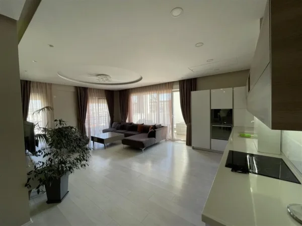 Tirane, jap me qera apartament 3+1+Ballkon Kati 5, 187 m² 1.300 € (Liqeni i Thate)