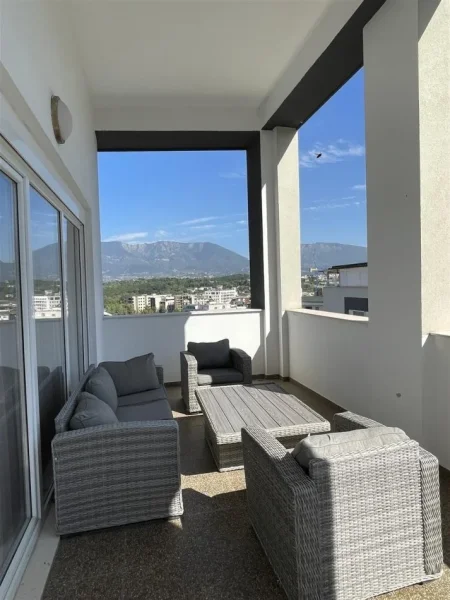 Tirane, jap me qera apartament 3+1+Ballkon Kati 5, 187 m² 1.300 € (Liqeni i Thate)