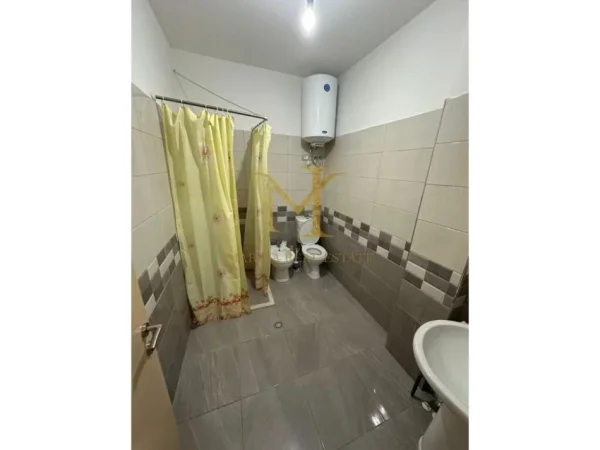Durres, jepet me qera apartament 1+1+Ballkon Kati 2, 75 m² 350 € (plepa,Plazh,Durres)