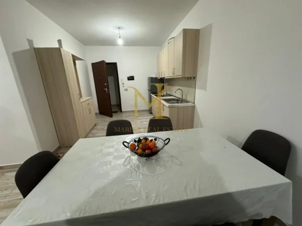 Durres, jepet me qera apartament 1+1+Ballkon Kati 2, 75 m² 350 € (plepa,Plazh,Durres)