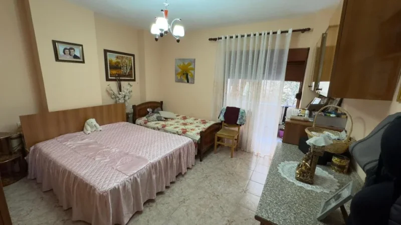 Tirane, shitet apartament 1+1+Ballkon Kati 2, 80 m² 210.940 € (Rruga e Bogdanëve)