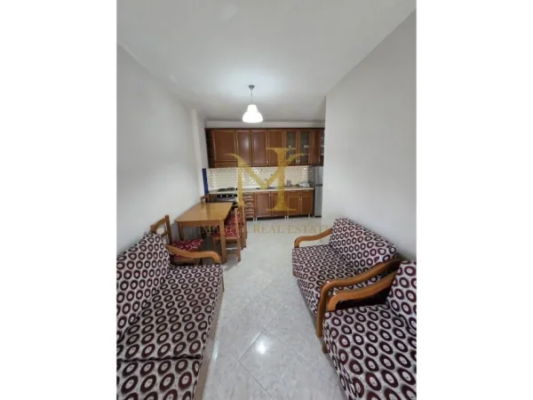Durres, jepet me qera apartament 1+1+Ballkon Kati 5, 65 m² 250 € (plazh iliria,durres)
