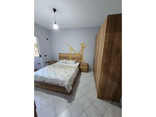 Durres, jepet me qera apartament 1+1+Ballkon Kati 2, 68 m² 350 € (plazh hekurudha,durres)