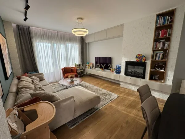 Tirane, shes apartament 2+1+2 , 113 m² 250.000 € (Liqeni i Thatë)