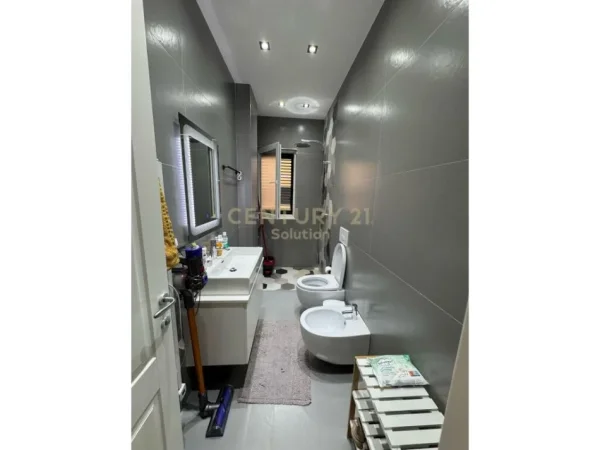 Tirane, shes apartament 2+1+2 , 113 m² 250.000 € (Liqeni i Thatë)