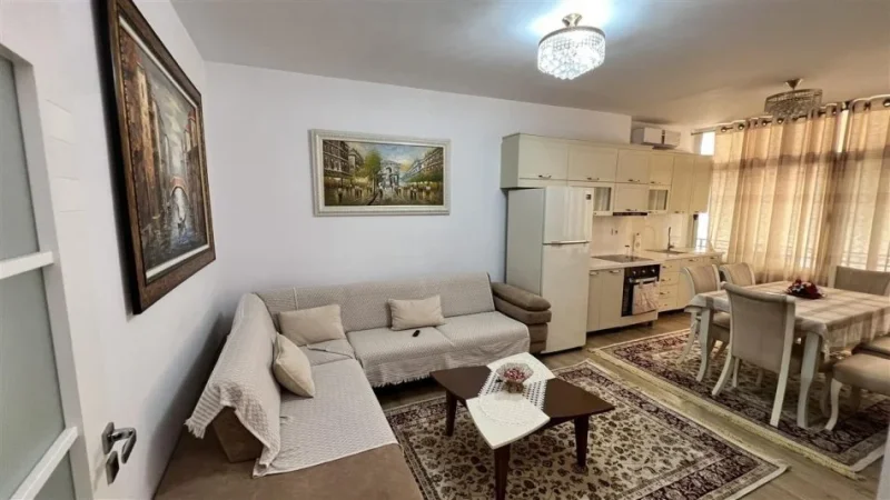 Tirane, jap me qera apartament 3+1+Ballkon Kati 5, 100 m² 900 € (Rruga Irfan Tomini, afer Diplomat 2)