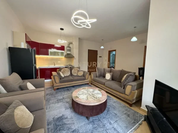 Tirane, jap me qera apartament 2+1+2 , 120 m² 500 € (Liqeni i Thatë)