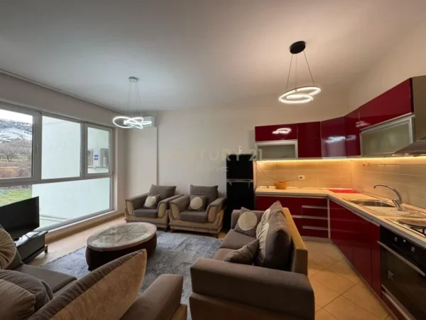 Tirane, jap me qera apartament 2+1+2 , 120 m² 500 € (Liqeni i Thatë)