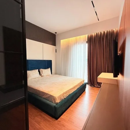 Shqiperi, jepet me qera apartament 3+1+Ballkon , 120 m² 2.500 € (Rruga e Kavajes)