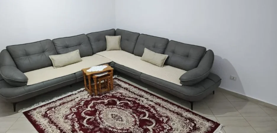 Tirane, jepet me qera apartament 1+1 Kati 3, 63 m² 400 € (Rruga Veli Dedi)