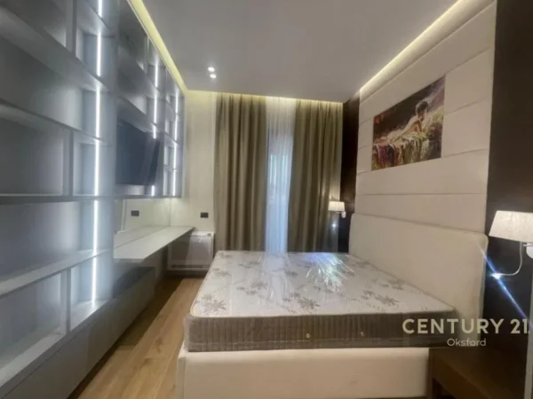 Tirane, shes apartament 1+1 , 75 m² 270.000 € (Square 21, Rruga e Kavajës)