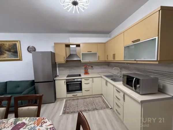 Tirane, jap me qera apartament 2+1 , 101 m² 650 € (Kopshti Botanik Zoologjik)