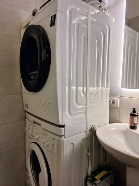 Tirane, jepet me qera apartament 2+1 Kati 5, 85 m² 550 € (Kompleksi Mangalem 21, Ali Demi.)