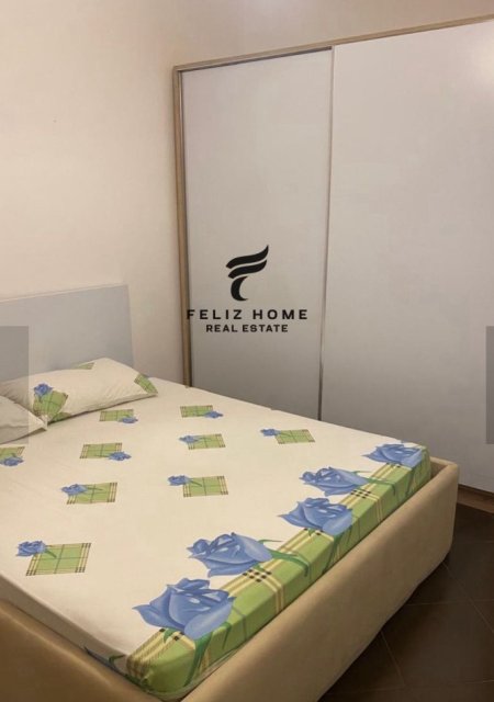 Tirane, jepet me qera apartament 1+1+Ballkon Kati 1, 60 m² 500 € (PORCELAN)