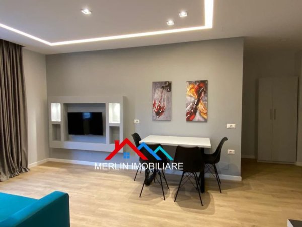 Tirane, jepet me qera apartament 2+1+Ballkon Kati 1, 75 m² 640 € (21 DHJETORI)
