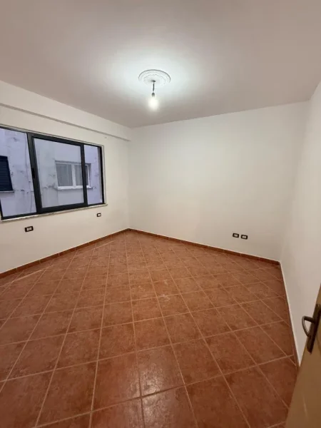 Tirane, shitet apartament 2+1 Kati 2, 112 m² 120.000 € (Yzberisht nela 6)