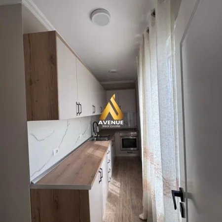Tirane, jepet me qera apartament 2+1+Ballkon Kati 5, 75 m² 500 € (hamdi pepo)