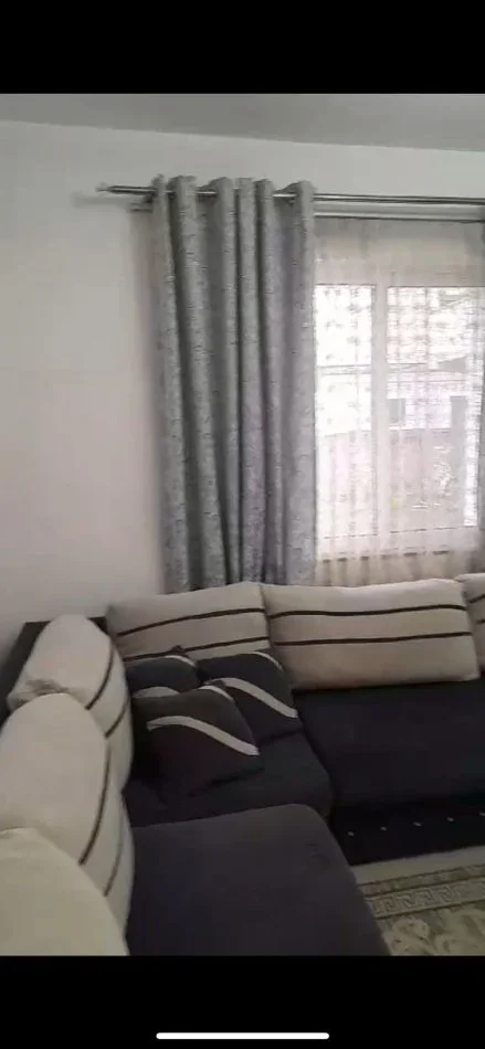 Tirane, jepet me qera apartament 2+1+Ballkon Kati 0, 100 m² 400 € (LAPRAKE)