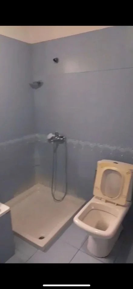 Tirane, jepet me qera apartament 2+1+Ballkon Kati 0, 100 m² 400 € (LAPRAKE)