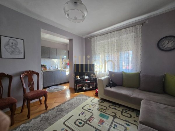 Tirane, shitet apartament 3+1 Kati 5, 83 m² 135.000 € (XHAMLLIKU, Tirana, Albania)
