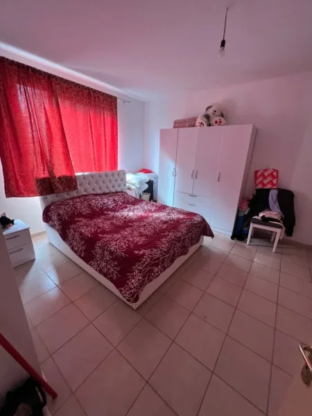 Durres, shitet apartament 2+1+Ballkon Kati 7, 100 m² (Sokrat Miho prane Vila L 2)