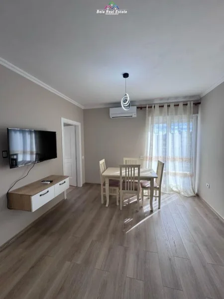 Tirane, jepet me qera apartament 2+1 Kati 5, 80 m² 500 € (selite)