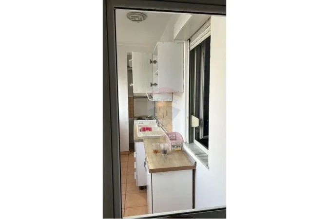 Tirane, jepet me qera apartament 1+1 Kati 4, 73 m² 560 € (Rruga Dritan Hoxha)