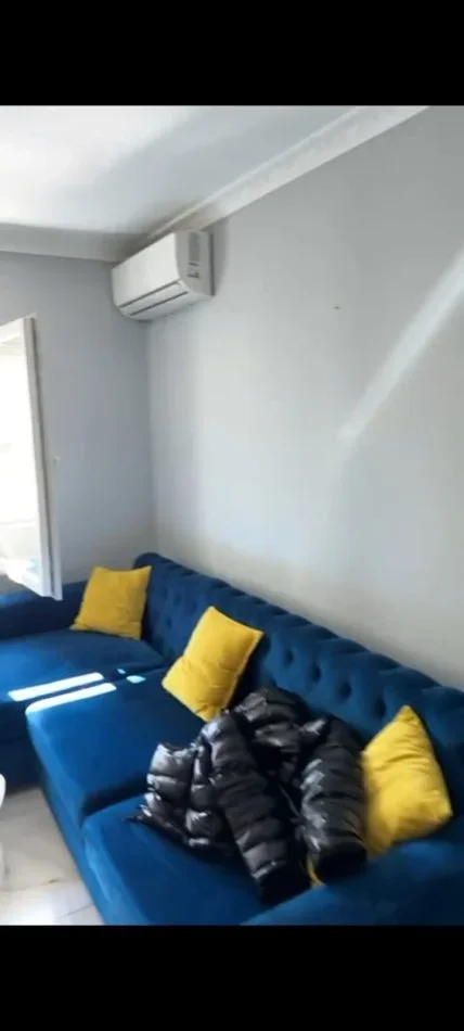 Tirane, jepet me qera apartament 1+1 Kati 3, 70 m² 650 € (Jepet me Qera Supet Apartamenti 1+1 ne Rrugen e Barrikadave.)