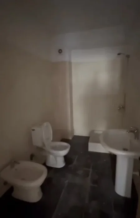 Tirane, shitet apartament 2+1+Ballkon Kati 8, 105 m² 115.000 € (Sokrat Miho prane Vila L 2)