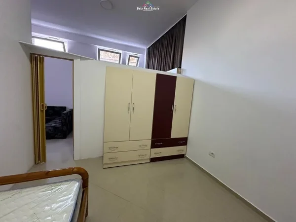 Tirane, jepet me qera apartament 2+1 Kati 0, 60 m² 550 € (rruga e barrikadave)