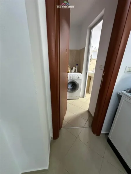 Tirane, jepet me qera apartament 2+1 Kati 0, 60 m² 550 € (rruga e barrikadave)