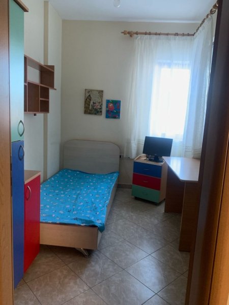 Tirane, jepet me qera apartament 2+1 Kati 5, 67 m² 550 € (rruga e barrikadave)