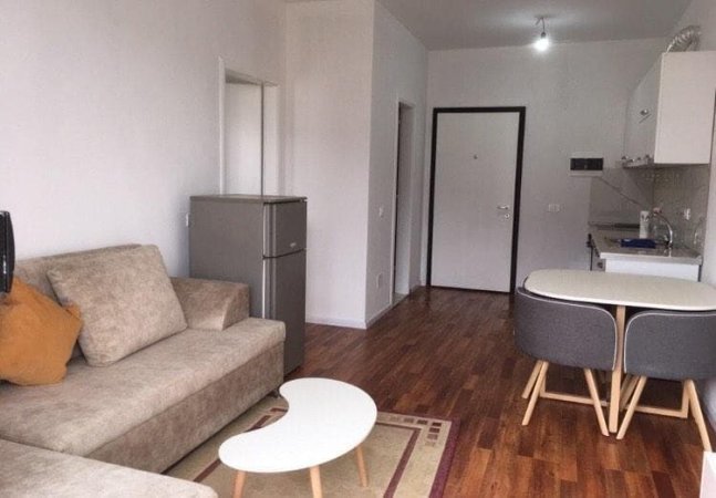 Tirane, shes apartament 1+1+Ballkon Kati 3, 56 m² 77.000 € (shkoze)