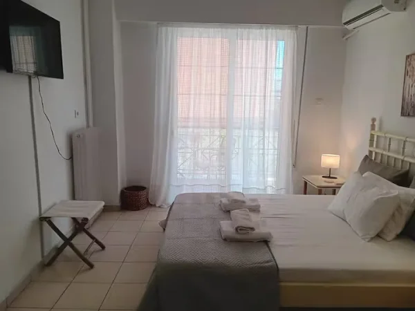 Tirane, jepet me qera apartament 1+1+Ballkon Kati 3, 72 m² 500 € (rruga bardhyl)