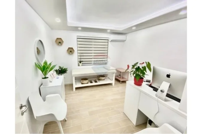 jepet me qera , 68 m² 800 € (Jepet me qira ambient biznesi ne Vasil Shanto!)