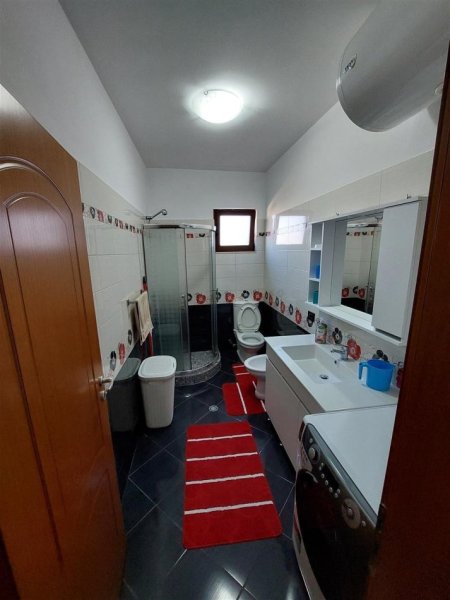 Tirane, jepet me qera apartament 2+1 Kati 3, 70 m² 450 € (oxhaku)