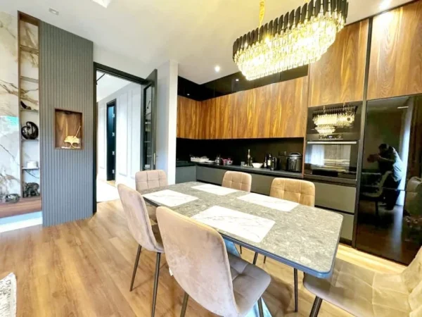 Tirane, shitet apartament 2+1 , 108 m² (TEG)