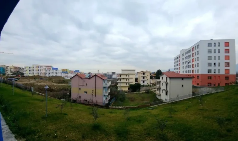 Tirane, jepet me qera apartament 1+1 Kati 2, 65 m² 360 € (Kompleksi Kaimi)