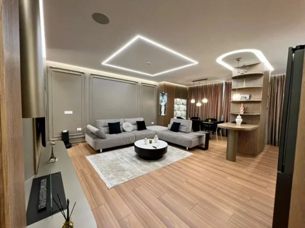 Tirane, shitet apartament 2+1 , 132 m² 348.000 € (Policia Bashkiake)