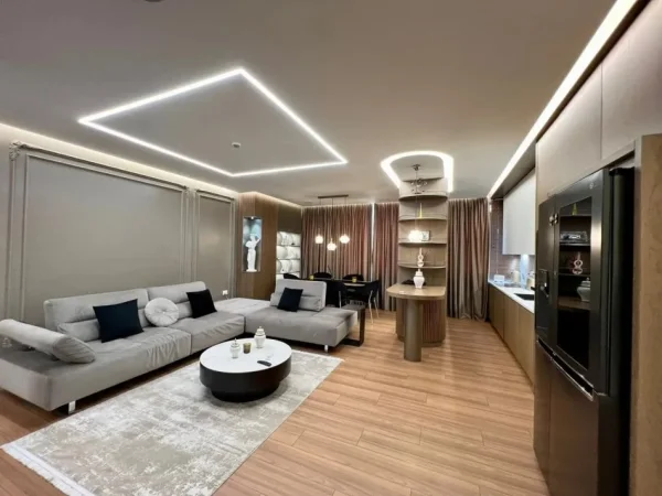 Tirane, shitet apartament 2+1 , 132 m² 348.000 € (Policia Bashkiake)