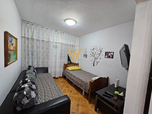 Tirane, jepet me qera apartament 2+1+Ballkon Kati 1, 80 m² 500 € (21 DHJETORI)