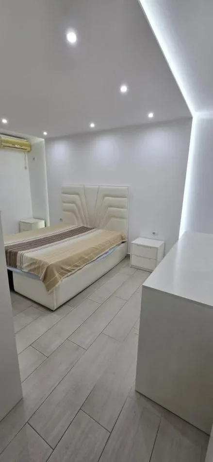 Tirane, shitet apartament 2+1+Ballkon Kati 3, 85 m² 158.000 € (Babe Rexha)