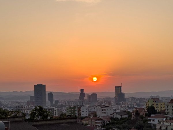 🏡 Vilë Moderne me Qira pranë Vilave Gjermane, Tiranë 🌇 (Fuat Toptani)