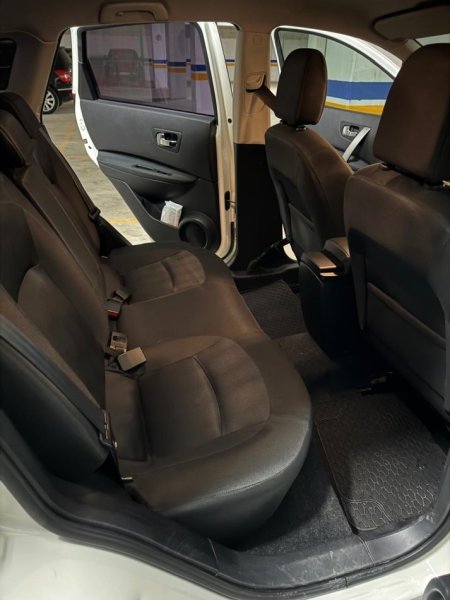 Tirane, shes makine Nissan qashqai Nafte, manuale Kondicioner 165 km 8.000 €