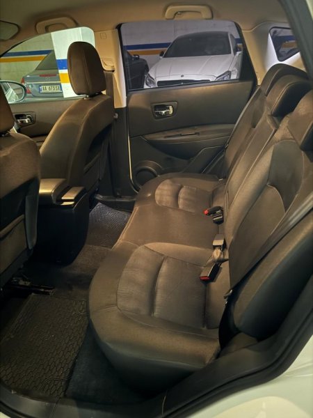 Tirane, shes makine Nissan qashqai Nafte, manuale Kondicioner 165 km 8.000 €