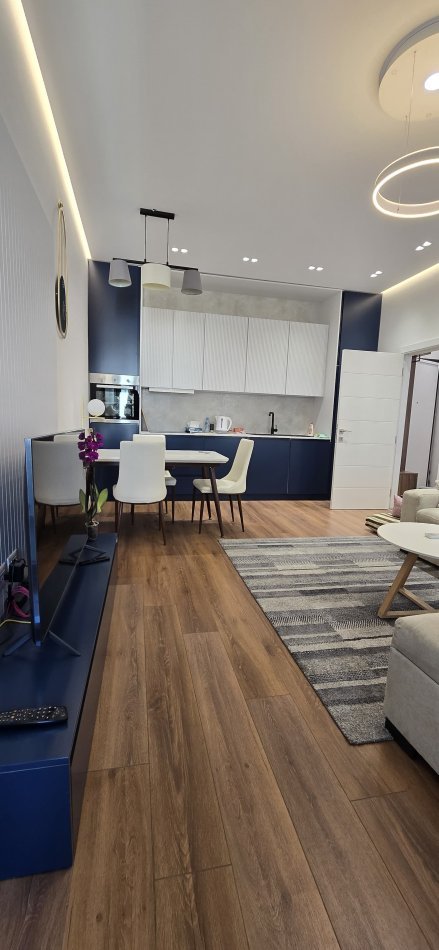 Tirane, jepet me qera apartament 1+1 Kati 7, 70 m² 750 € (21 Dhjetori)